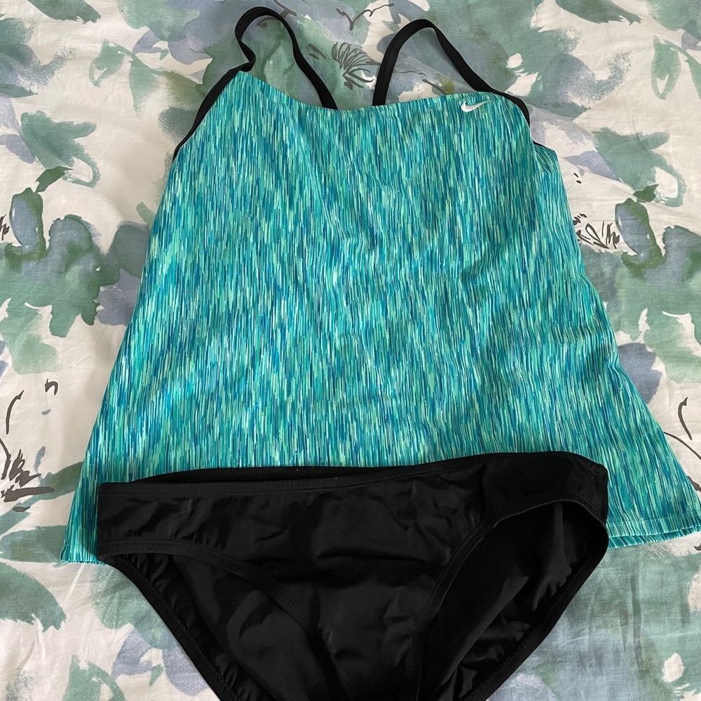Women’s Nike tankini swimsuit size XL